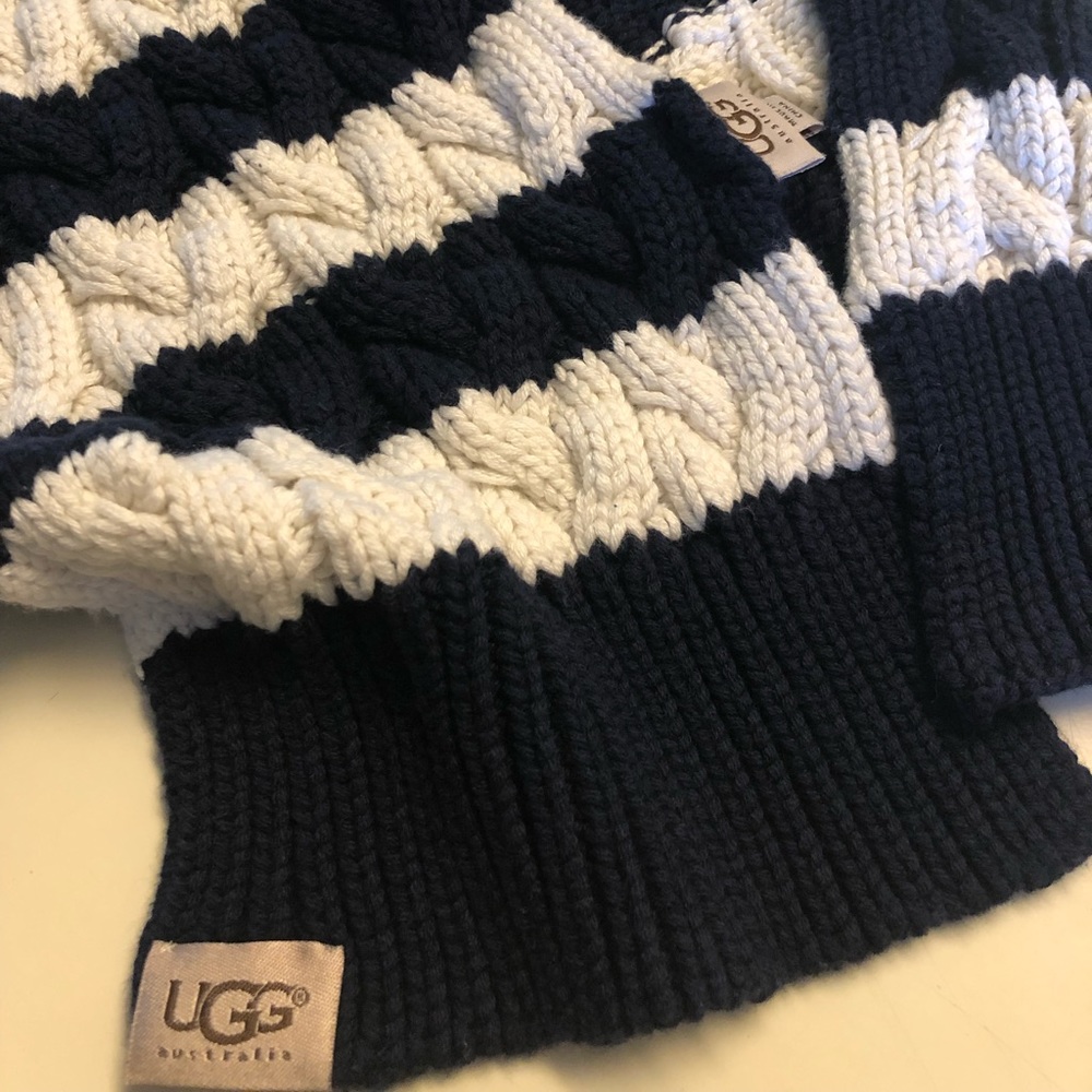 UGG Scarf